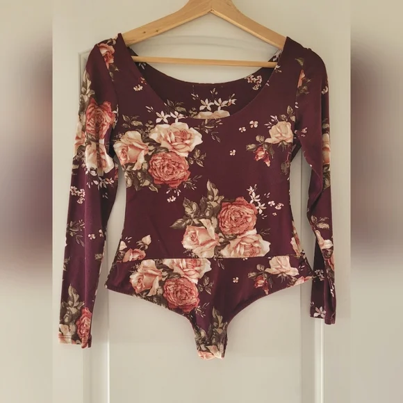 Floral Bodysuit - Picture 2 of 3